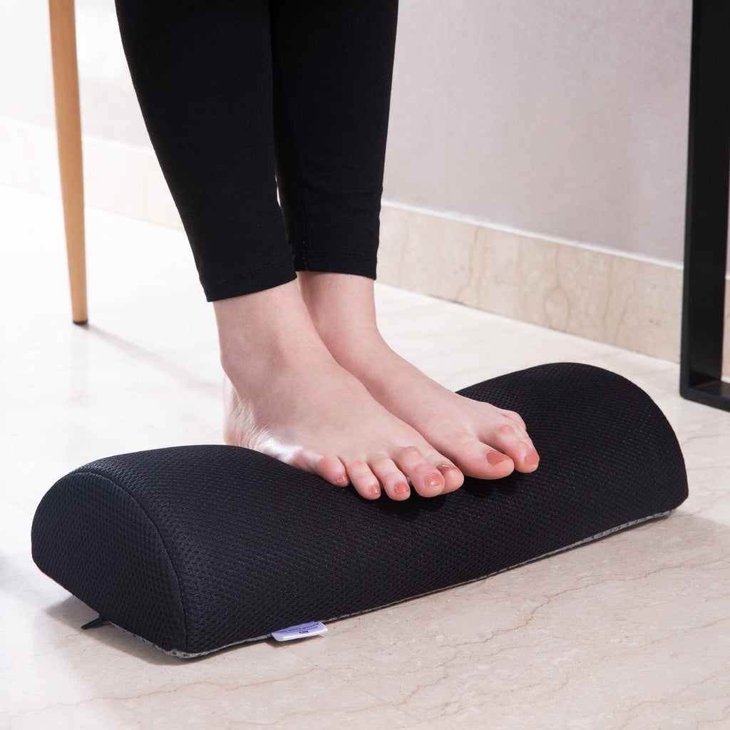 https://thewhitewillow.in/cdn/shop/files/beatrix-high-resilience-hr-foam-foot-rest-cushion-for-feet-leg-support-firm-foot-rest-cushion-the-white-willow-825509_1024x1024.jpg?v=1698459640