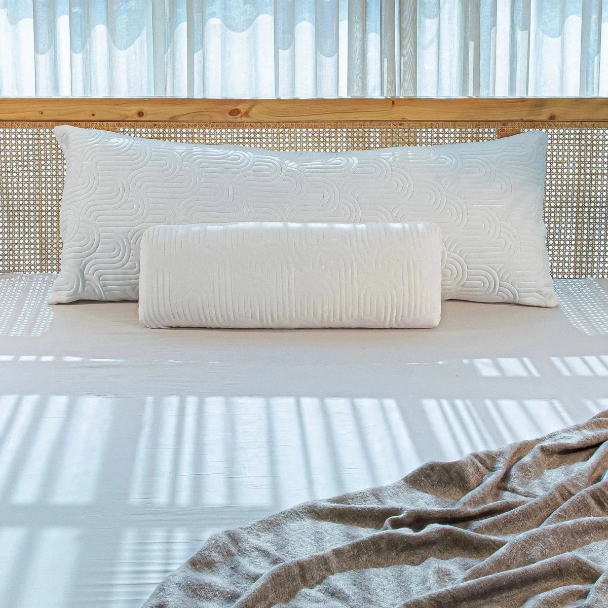 Comfy Nest Full Body Pillow - Body Pillow - The White Willow