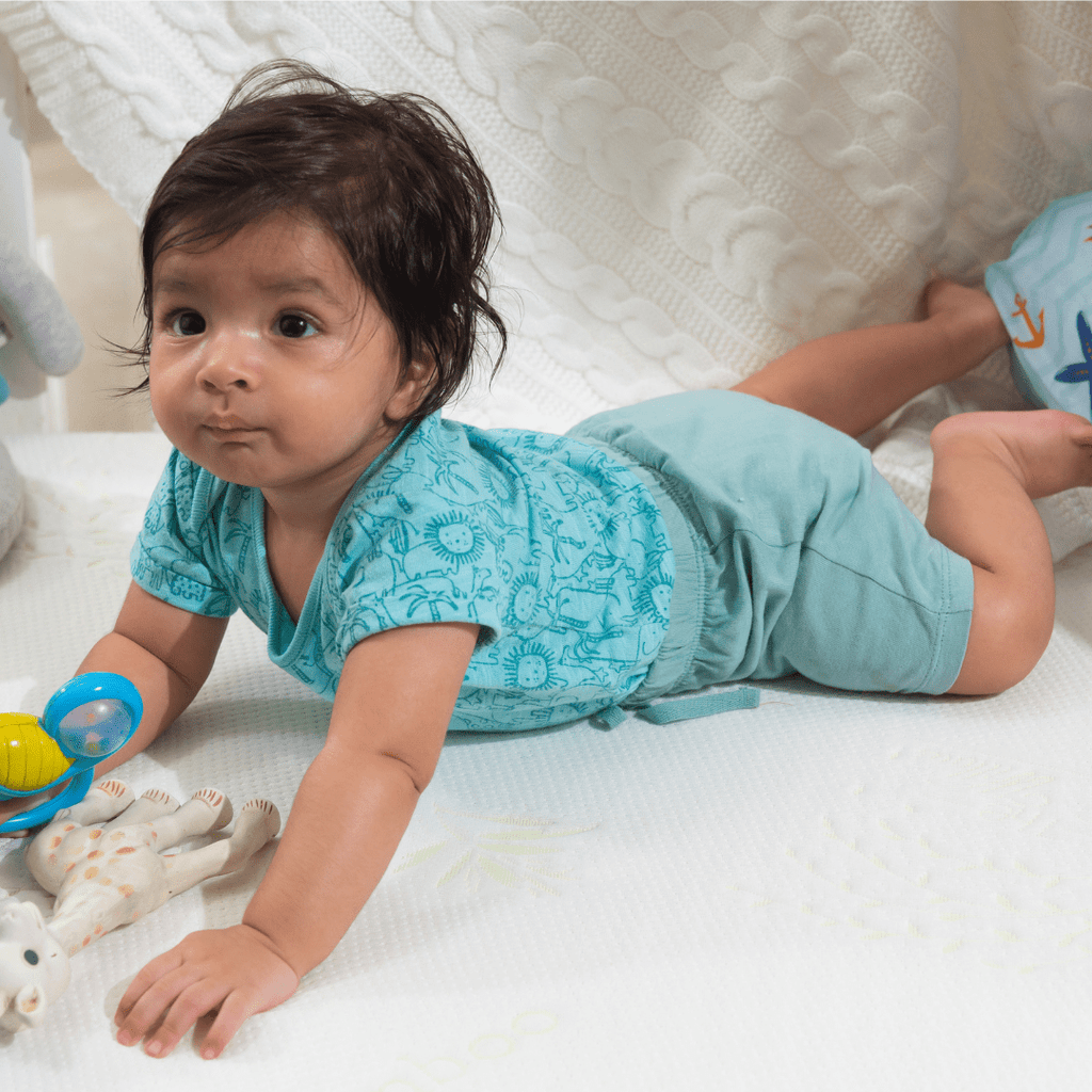 Memory foam top infant mattress