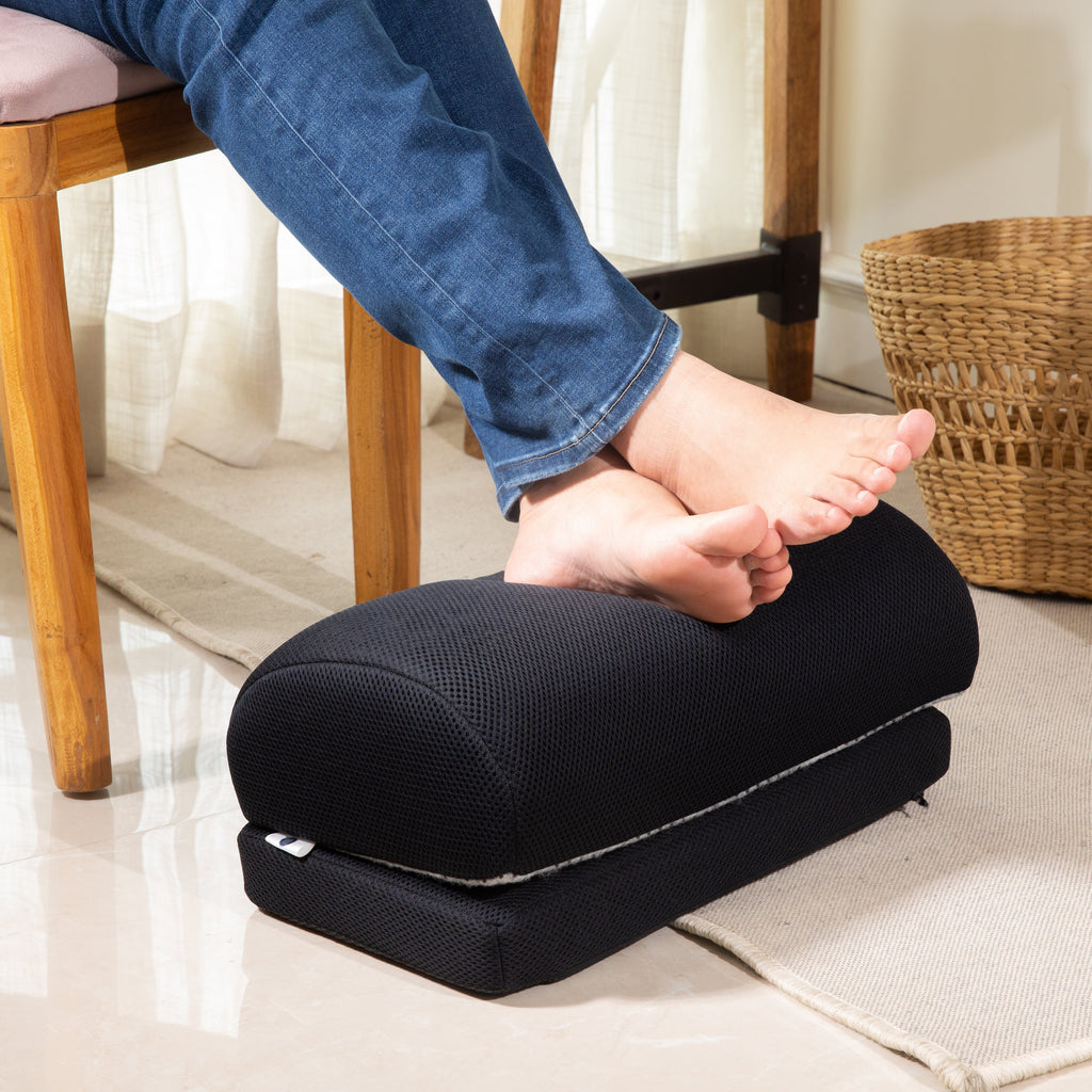 https://thewhitewillow.in/cdn/shop/products/beatrix-high-resilience-hr-foam-foot-rest-cushion-for-feet-leg-support-firm-support-the-white-willow-517133_1024x1024.jpg?v=1677908523